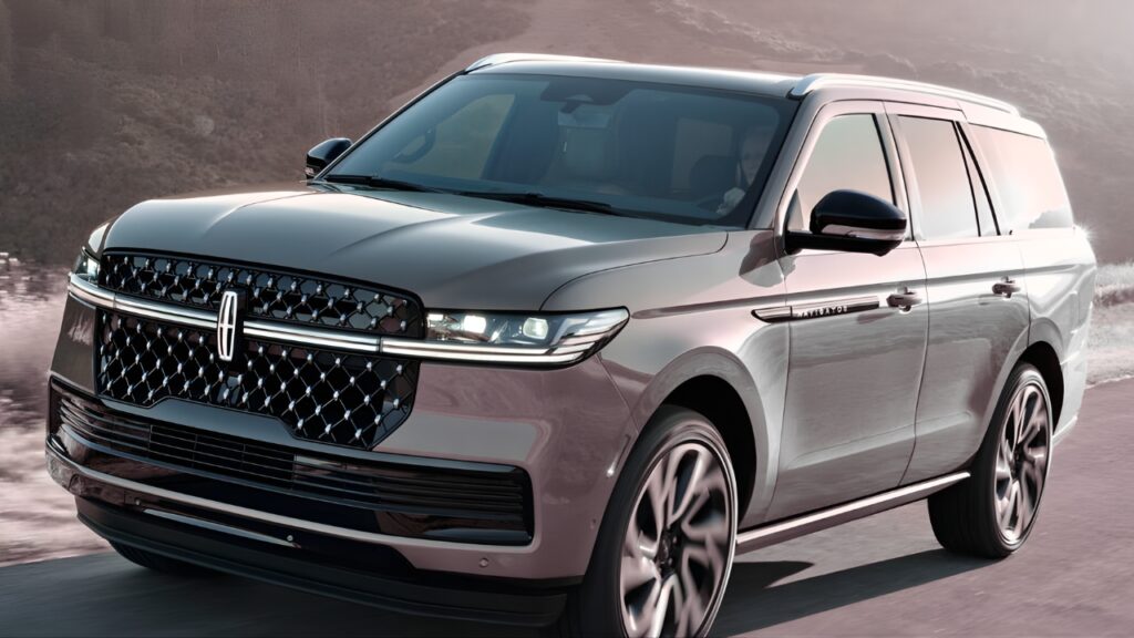 2026 Lincoln Navigator Unveiled: The Ultimate Full-Size Luxury SUV Returns